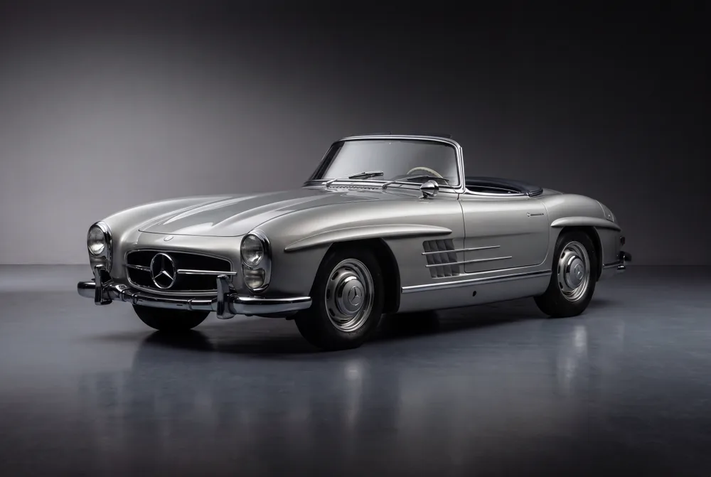 Roadster argent dans la galerie Artia